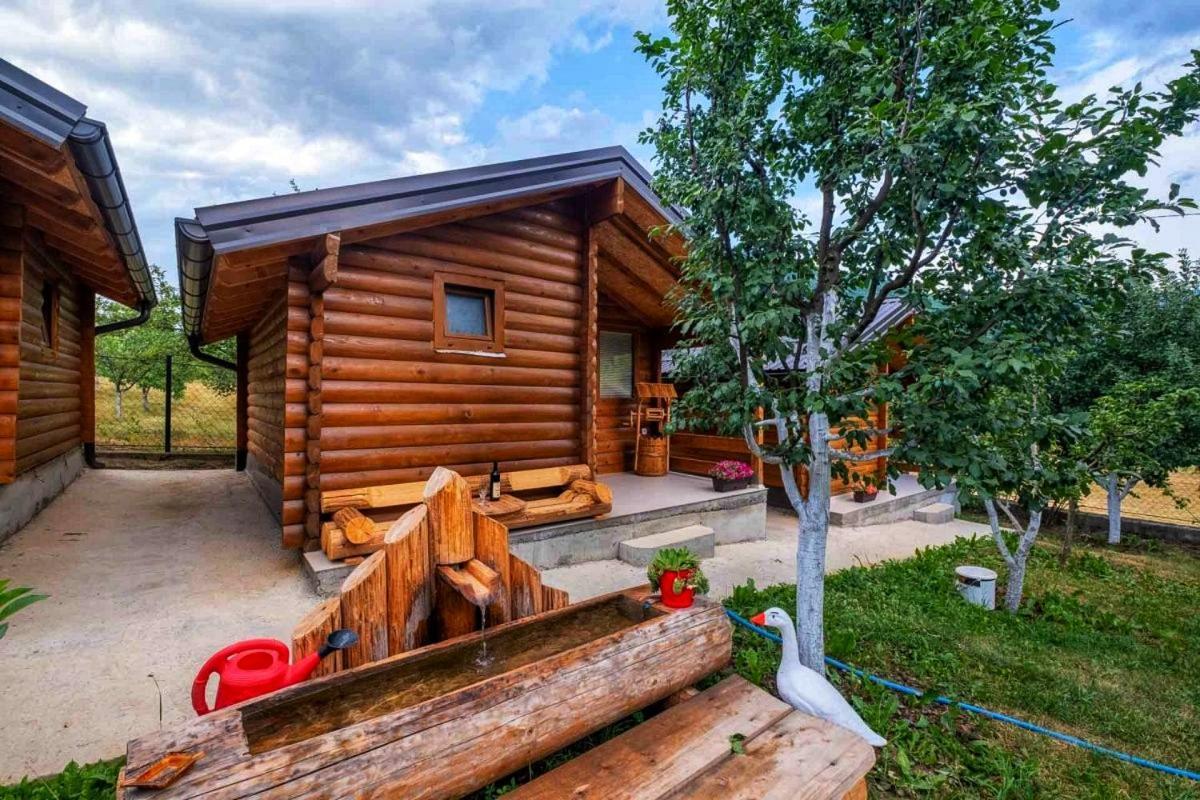 Holiday Bungalows & Food Plav Exterior foto