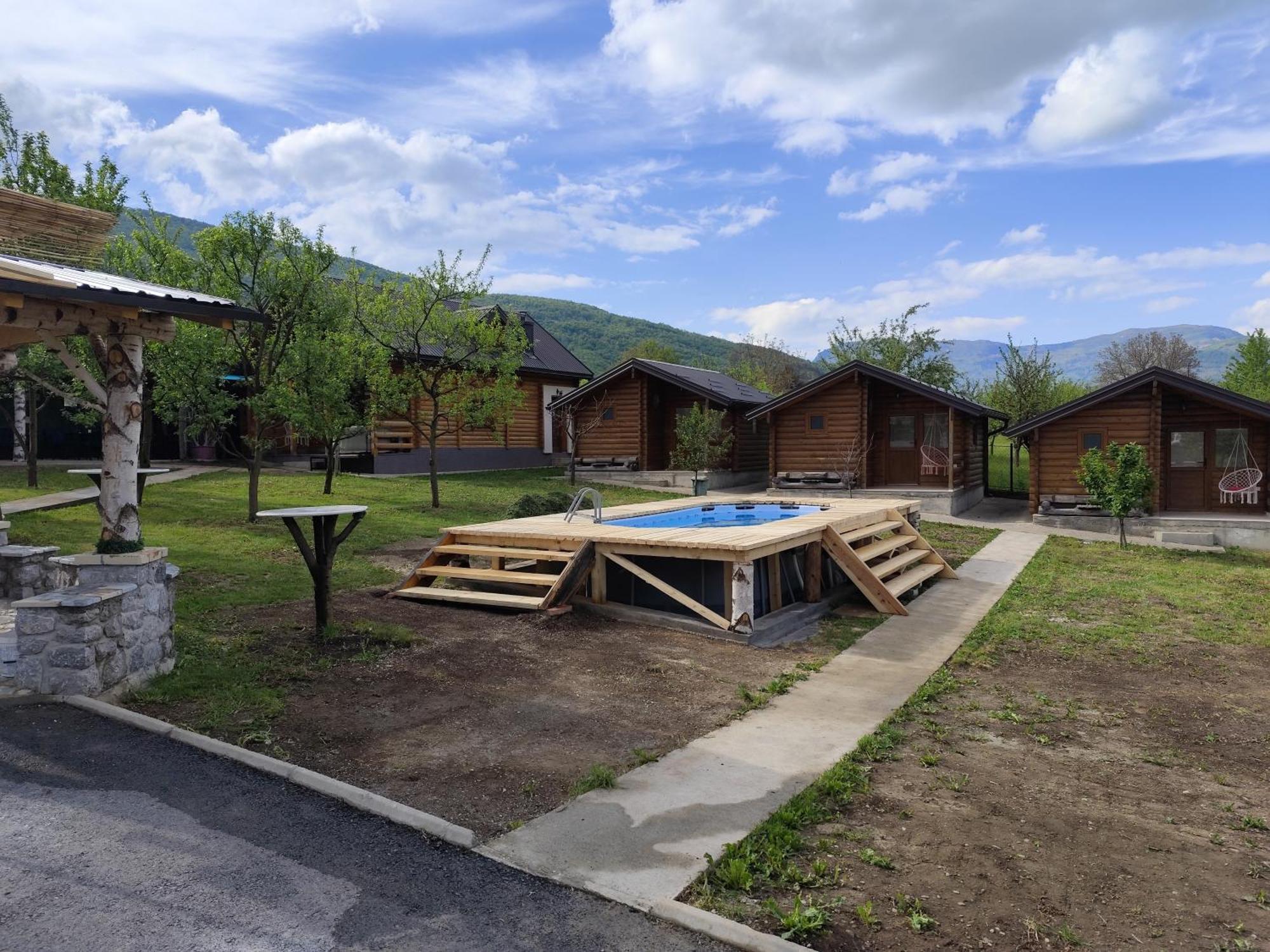 Holiday Bungalows & Food Plav Exterior foto